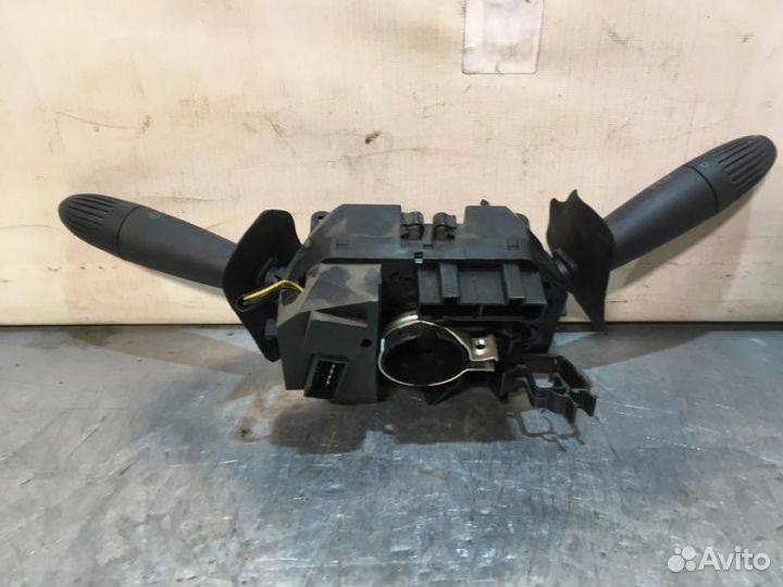 Переключатель подрулевой передний Fiat Albea