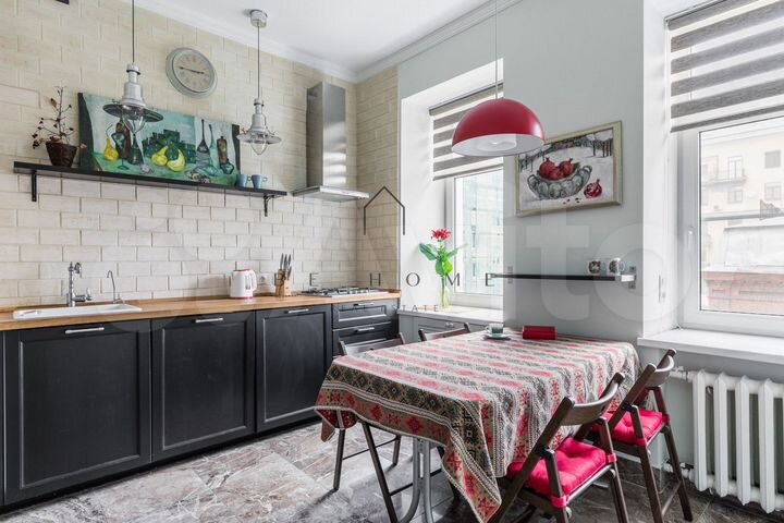 3-к. квартира, 71 м², 3/6 эт.