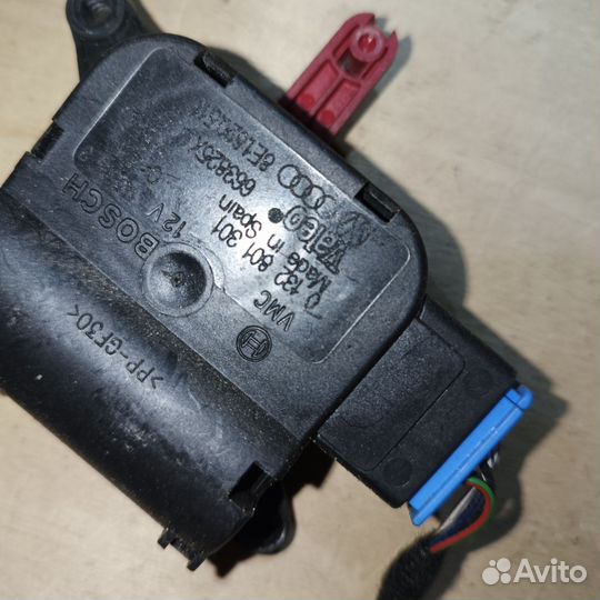 Заслонки отопителя Audi A4 2005г