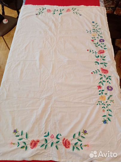 Скатерть винтажная с вышивкой