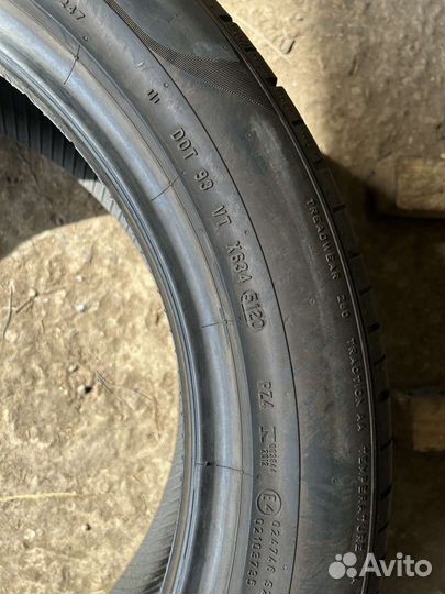 Pirelli P Zero PZ4 235/50 R20