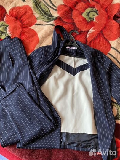 Костюм классический женский 42 44