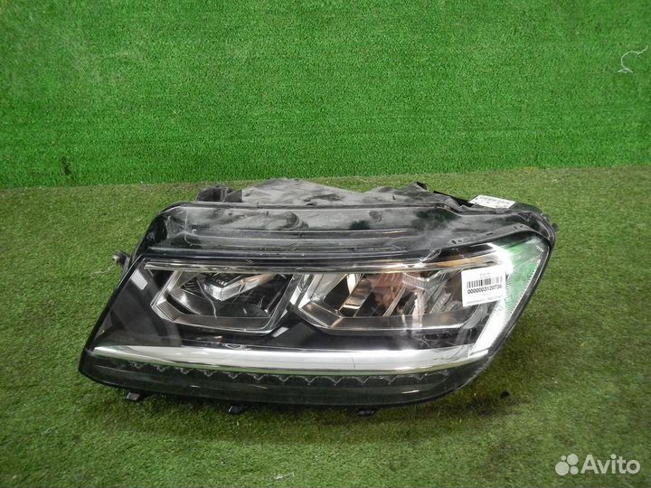 Фара левая Volkswagen Tiguan
