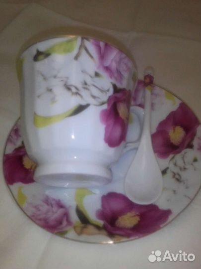 Фарфоровые Чашка с ложкой