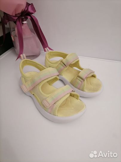 Сандалии для девочки 32р