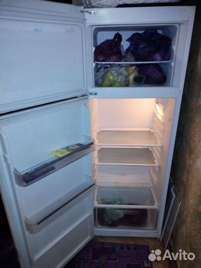 Холодильник vestel