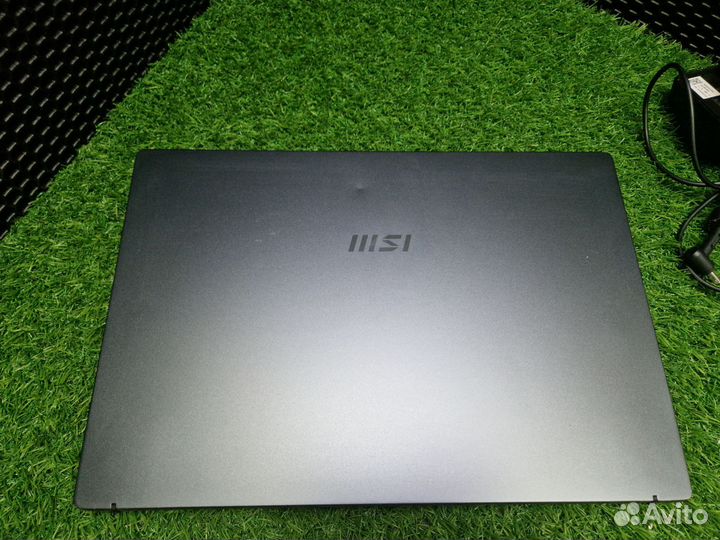 Ноутбук MSI Modern 14 B10MW