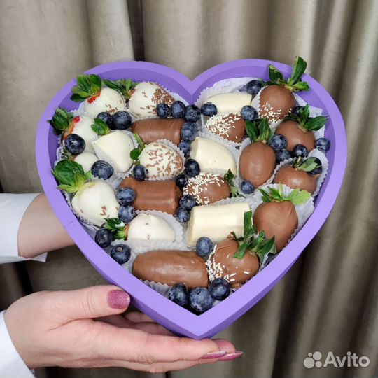 Клубника с бананом в шоколаде