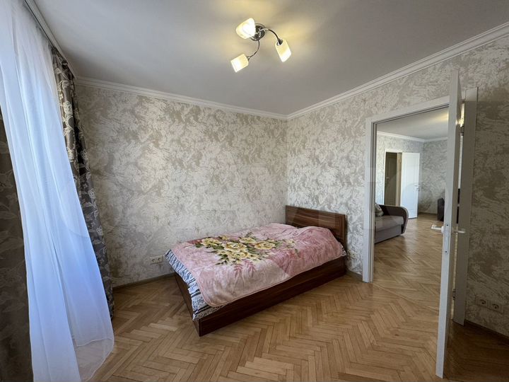 3-к. квартира, 65 м², 12/14 эт.