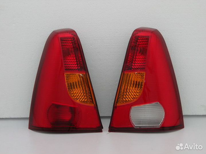 Фонарь задний левый правый Рено Логан до 2010 г.в