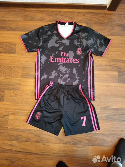 Футбольная форма Real Madrid