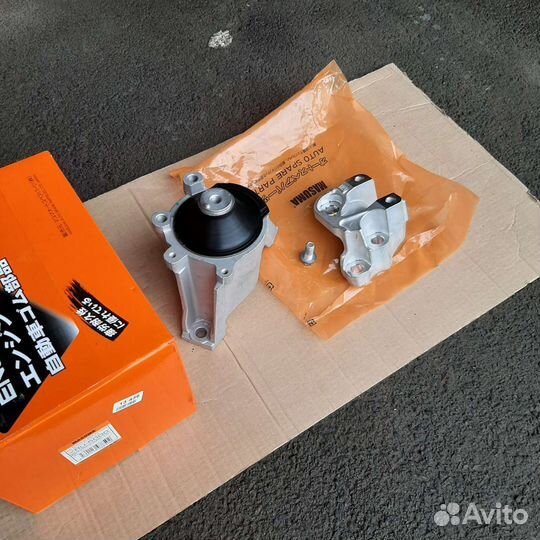 Подушка двигателя верхняя Хонда CRV