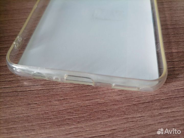 Чехлы на смартфоны