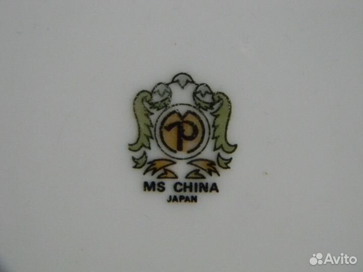 Тарелка фарфоровая производства Япония