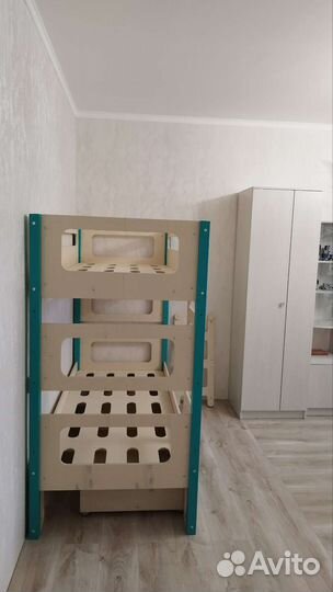 Двухъярусная кровать