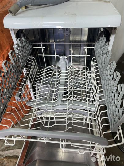 Посудомоечная машина hotpoint Ariston LSF 7237