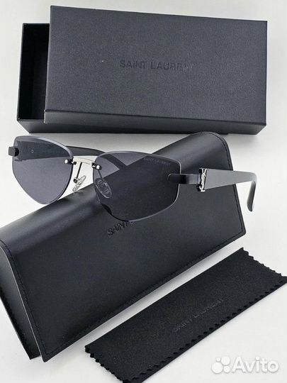 Солнцезащитные очки saint laurent