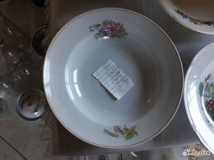 Тарелки разные