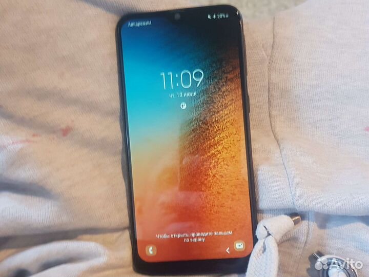 Телефон samsung а40