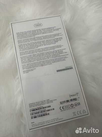 Коробка от iPhone 7 plus Red 128gb