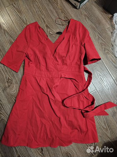Платье красное с запахом