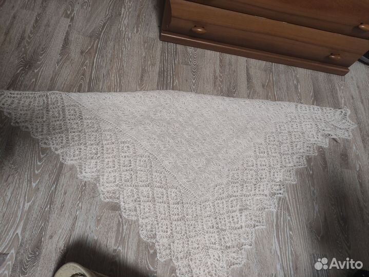 Пуховый платок шаль паутинка