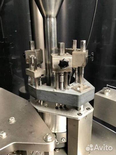 Капсулятор твердых желатиновых капсул. 24 000 шт/ч