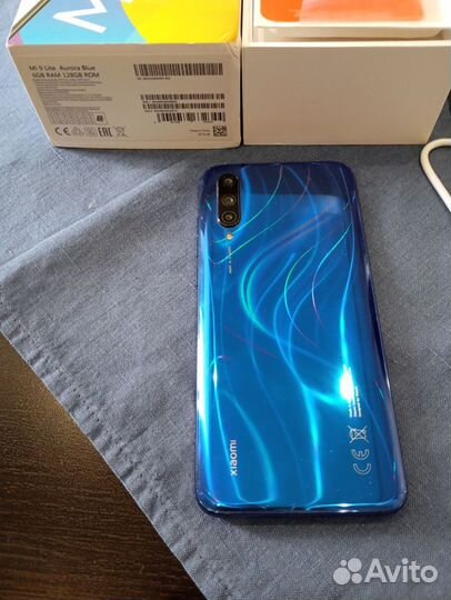 Xiaomi Mi 9 Lite, 6/128 ГБ