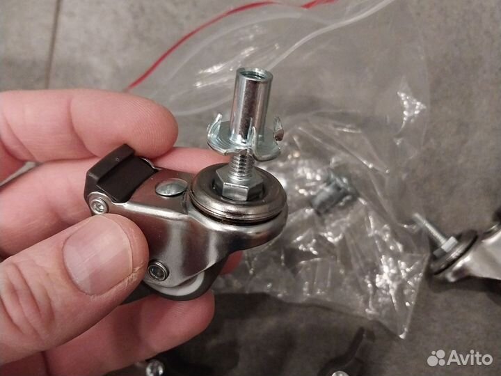 Ролики колёсики мебельные со стопорами