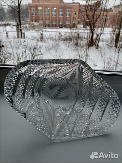 Ваза хрустальная
