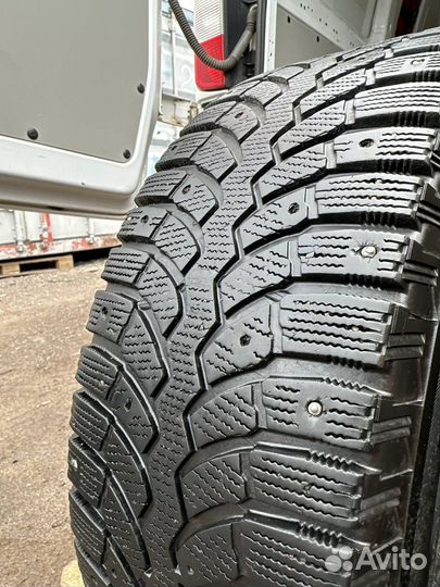 Bridgestone Blizzak Spike-01 205/65 R15