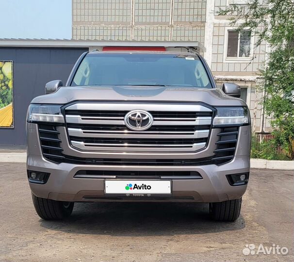 Toyota Land Cruiser 3.3 AT, 2022, 500 км