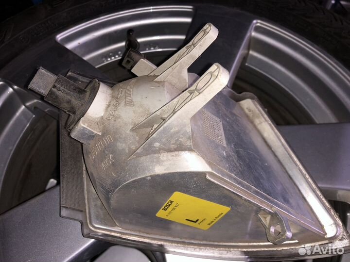 Поворотник левый 2110 2111 2112