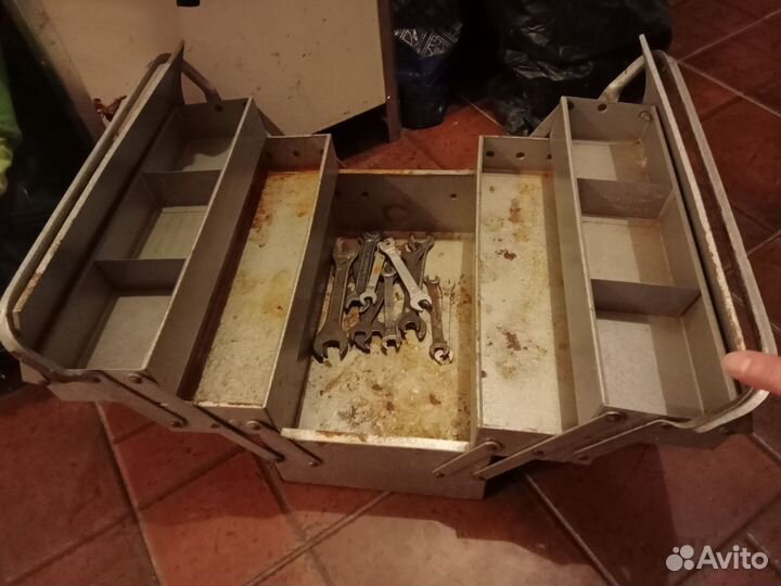 Ящик для инструмента металлический