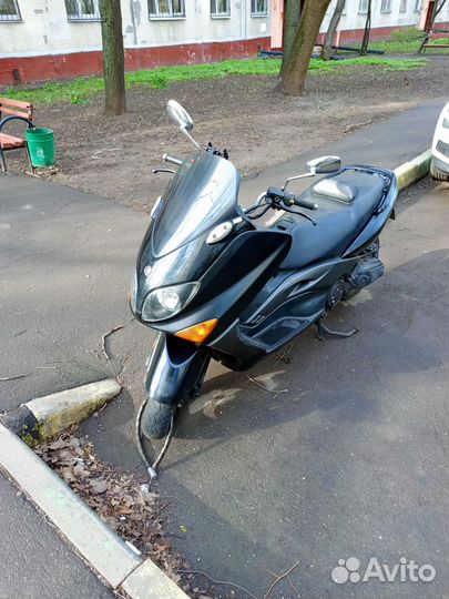 Yamaha T-max