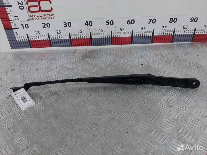 Щеткодержатель (поводок стеклоочистителя, дворник)