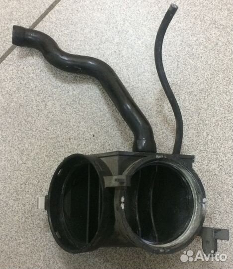 Воздуховод 1121410190 Mercedes W210 Е-Class