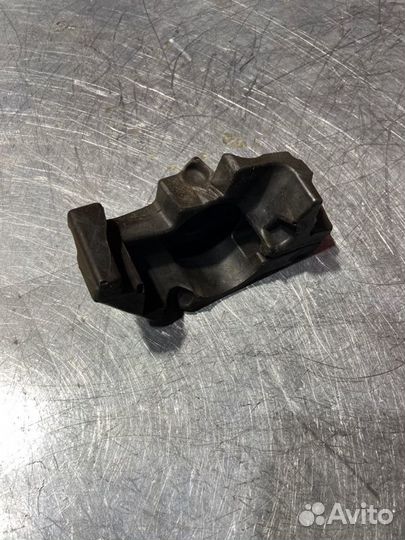 Кожух(изолятор) Mercedes S-Class W221 M276 3.5I