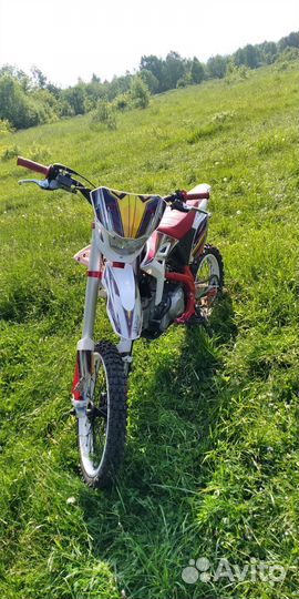 Мотоцикл питбайк