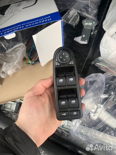 Блок управления стеклоподъемниками Granta (Новый)