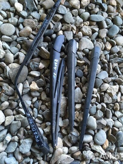 Tоyоtа Rаv4 2002 дворник крышки багажника