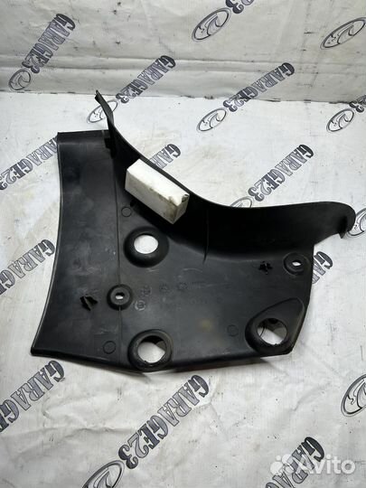 Накладка заднего фонаря правая Ford Focus 1