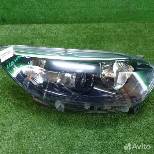 Фара правая Рено Каптур (2016-2020)