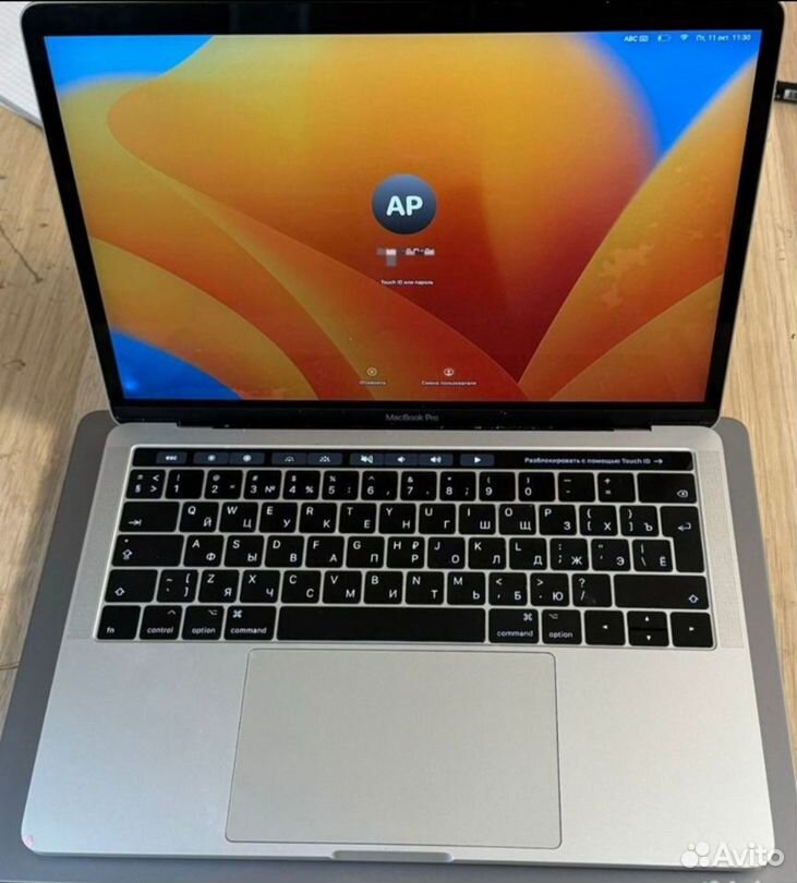 Macbook pro 13 2017 a1706 8/256Gb