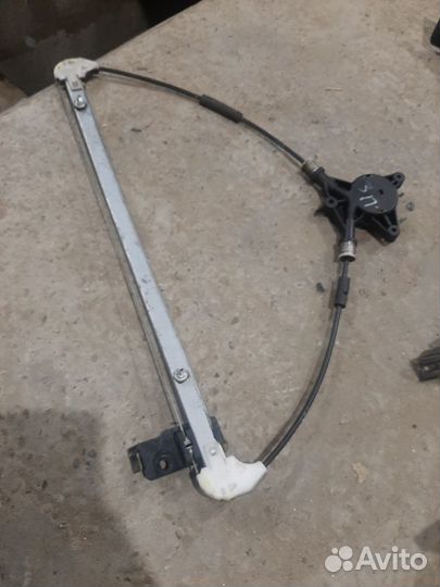 Механизм стеклоподъёмника Мазда 3 бк,Mazda 3 BK