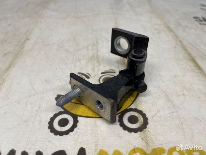 Петля двери задняя левая Audi A4 B9 (8W) cvna 1.4