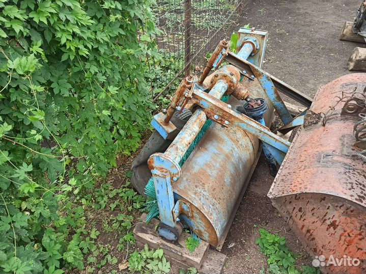Щетка для трактора Т-25