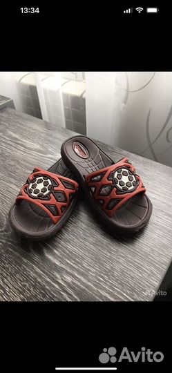 Продам детские кеды