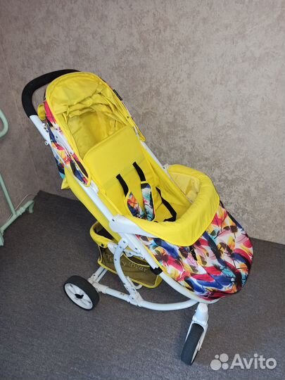 Продам прогулочную коляску