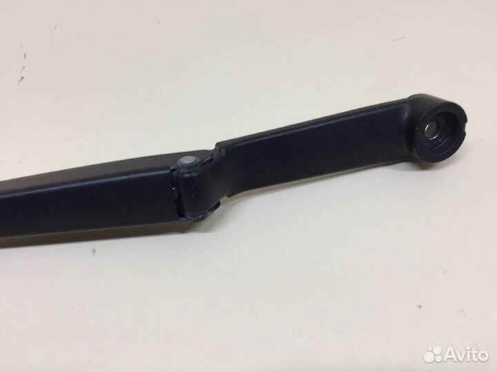 Поводок стеклоочистителя передний правый Datsun on